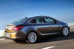 Opel Astra Limousine Stufenheck SIDI Ecotec FlexRide AFL Heck Seite Ansicht
