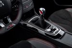 Peugeot 308 GTi by Peugeot Sport 2016 Sportversion Kompaktsportler 1.6 THP 270 S&S Fahrwerk Reverse Torsen Differenzial Driver Sport Pack Interieur Innenraum Cockpit Schalthebel