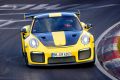 Der Porsche 911 GT2 RS holte den neuen Rundenrekord für straßenzugelassene Serienautos auf der Nürburgring-Nordschleife.