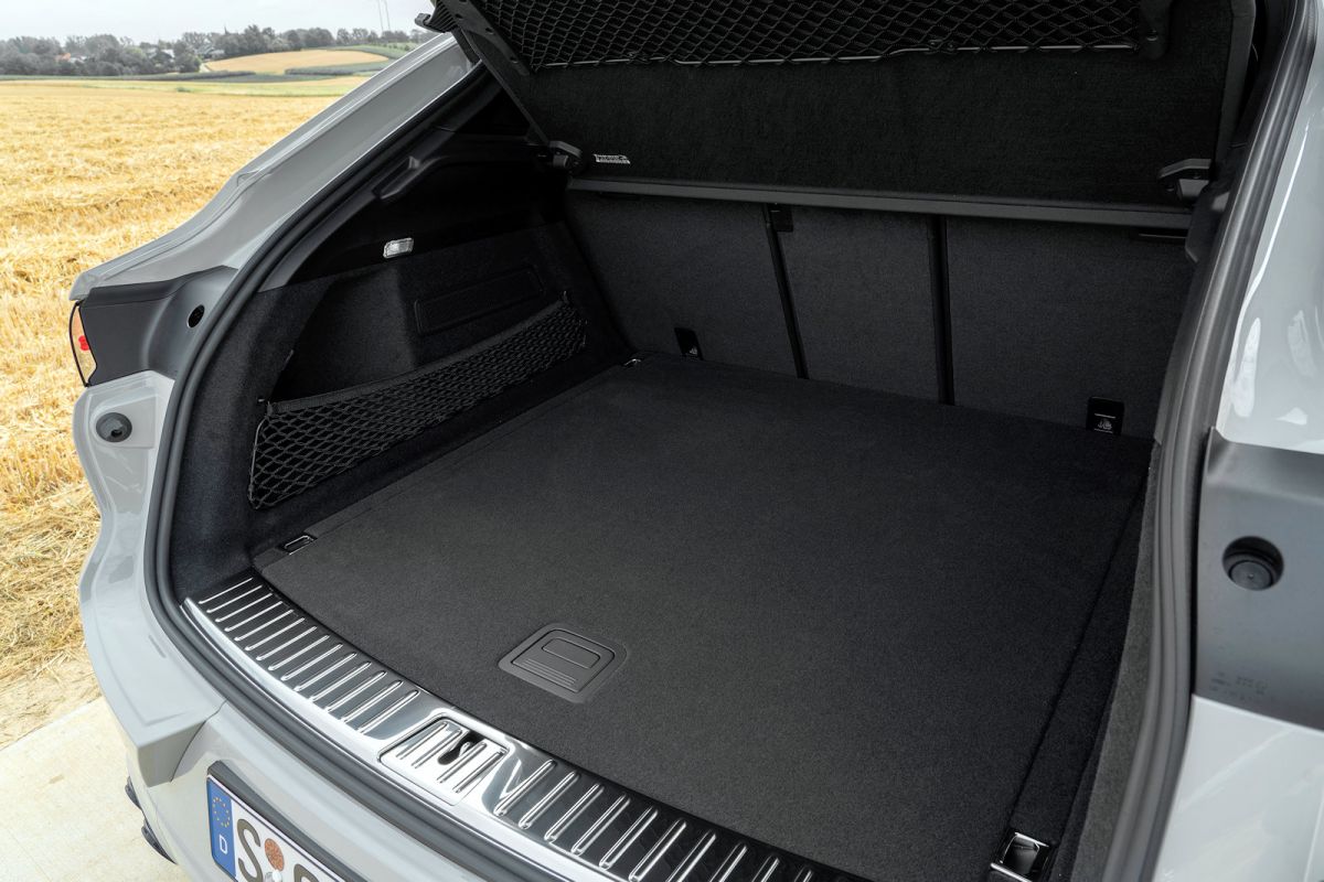 Porsche Cayenne Turbo S EHybrid Test SuperBoost mit 680 PS Speed Heads