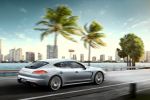 Porsche Panamera S E-Hybrid 3.0 V6 Elektromotor Plug-in-Hybrid Gran Turismo 4.8 V8 Smartphone App AC Ladegerät Car Connect Lithium Ionen Batterie Heck Seite Ansicht