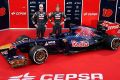 Stolz wie Oscar: Jean-Eric Vergne und Daniel Ricciardo mit dem STR8