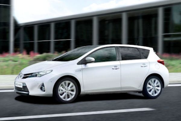 Toyota Auris Hybrid 2013 Jetzt sogar günstiger als der