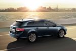 Toyota Avensis Combi Kombi Edition 1.6 1.8 Valvematic 2.0 D-4D Touch&Go Heck Seite