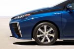 Toyota FCV Serienversion Brennstoffzellen Elektrofahrzeug Elektroauto Wasserstoff Strom Elektromotor Boost Converter Rad Felge