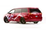 Toyota Sienna Remix West Coast Customs SiriusXM Soundanlage DJ Pult Swagger Wagon 3.5 V6 Familien Van Heck Seite