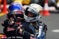 Webber und Vettel kämpfen gegeneinander.