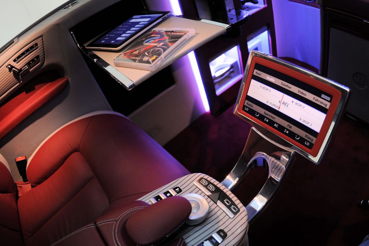 Brabus Viano iBusiness 3D: Das ist ganz großes Kino - Speed Heads