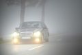 Wie Sie sich auch bei Nebelschwaden und anderen extremen Wetterbedingungen sicher im Straßenverkehr verhalten. 
