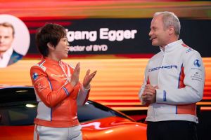 Wolfgang Egger im Speed-Interview: BYD, Emotionen und 1.600 PS