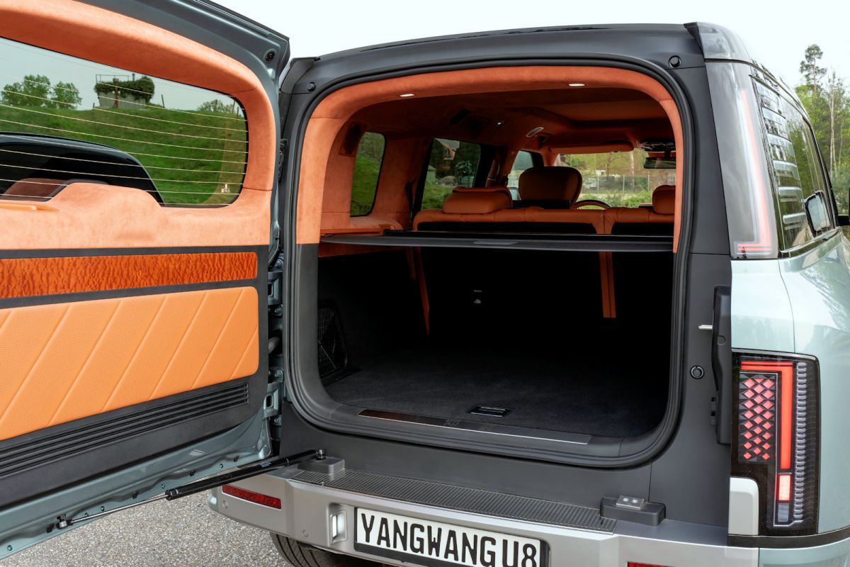 Yangwang U8 Test Der HightechOffroader mit 1.196 PS Speed Heads