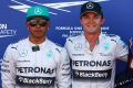 Zwei Männer, zwei Blicke: Lewis Hamilton und Nico Rosberg nach dem Qualifying